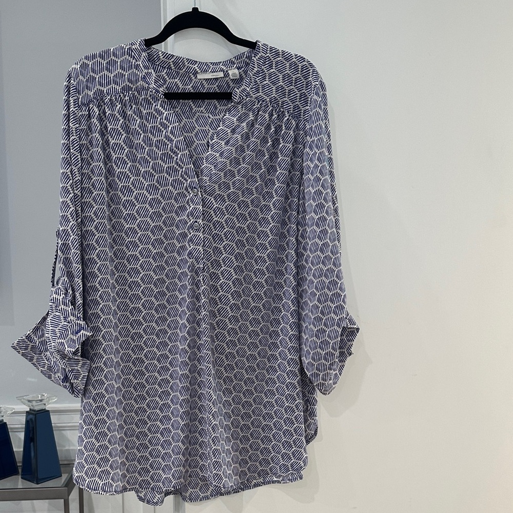 Halogen Navy and White Geometric Split-Neck Blouse